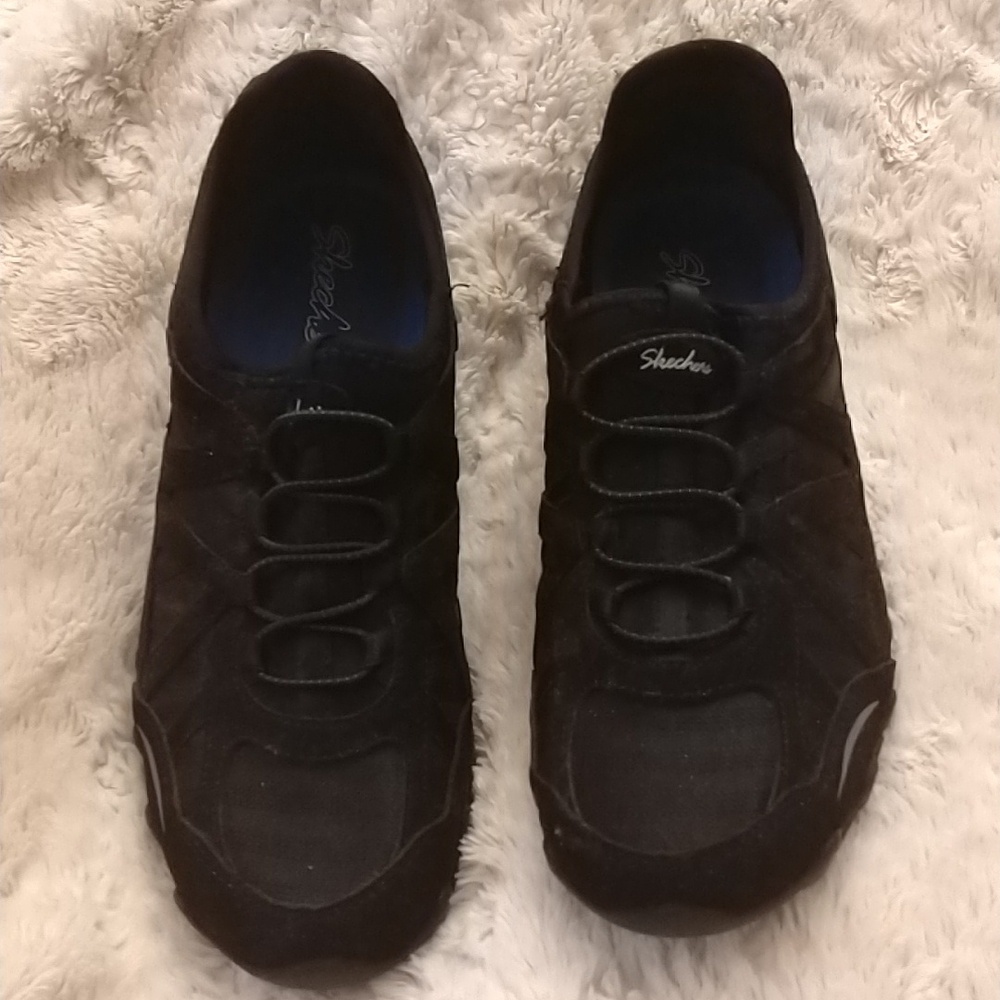 Skechers Slip on Runners ✨ Brand New ✨